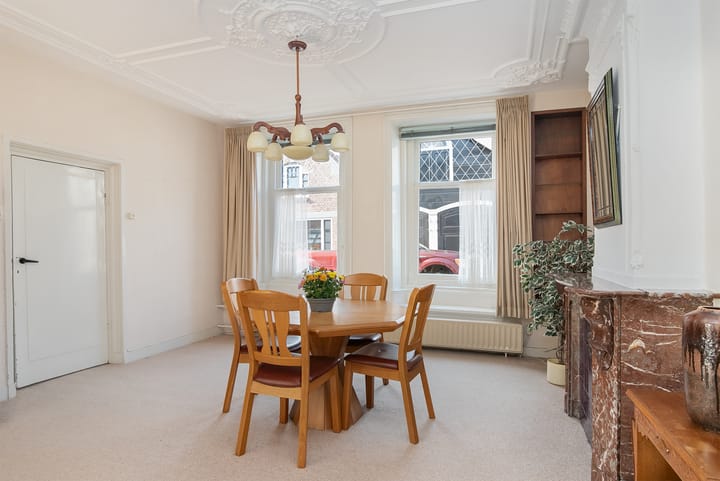 Photo 16 of Tolstraat 8