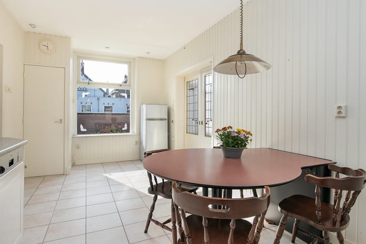 Photo 22 of Tolstraat 8