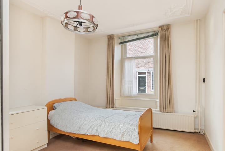 Photo 30 of Tolstraat 8