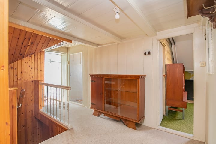 Photo 32 of Tolstraat 8