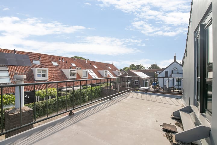 Photo 37 of Tolstraat 8