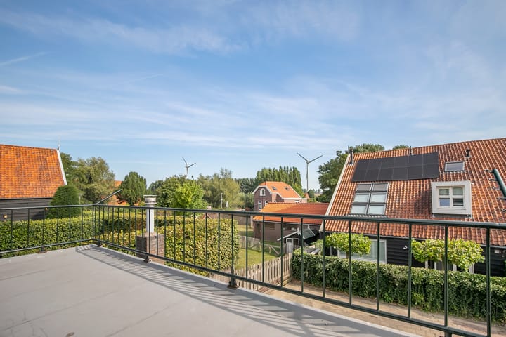 Photo 39 of Tolstraat 8