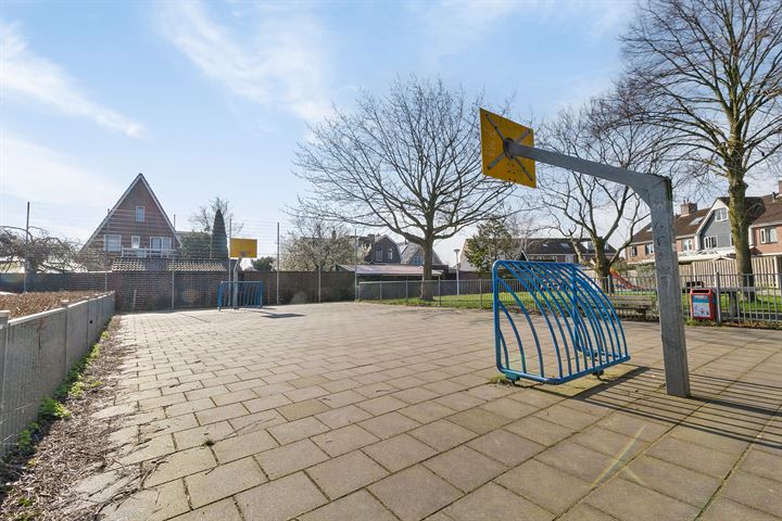 Bekijk foto 41 van De Kersenboomstraat 17