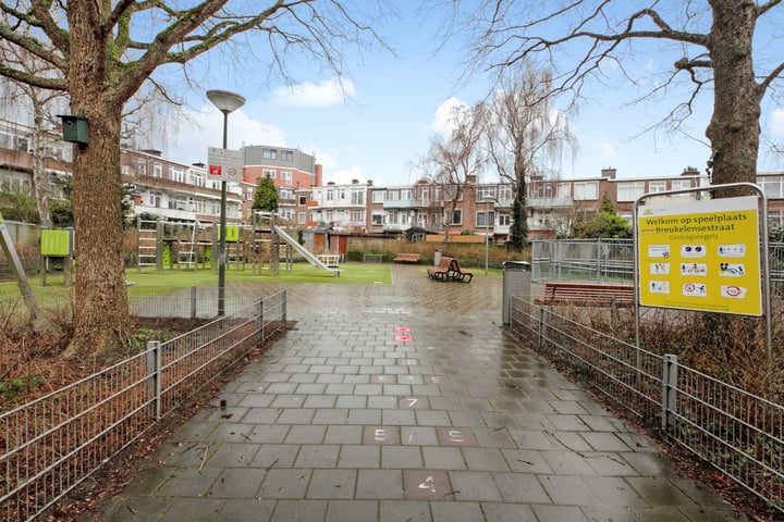 Bekijk foto 18 van Breukelensestraat 14