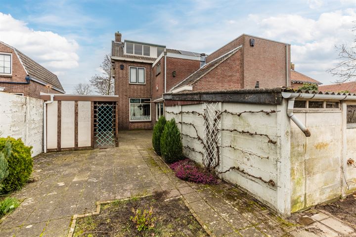 Bekijk foto 18 van Spoorlaan Zuid 19