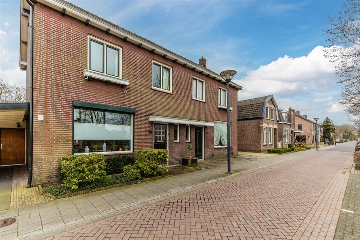 Bekijk foto 42 van Spoorlaan Zuid 19