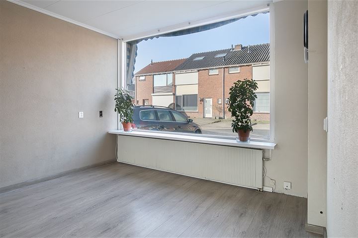 View photo 9 of Geraniumstraat 22