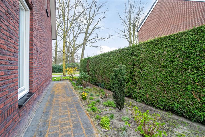 View photo 32 of Lambertweg 6