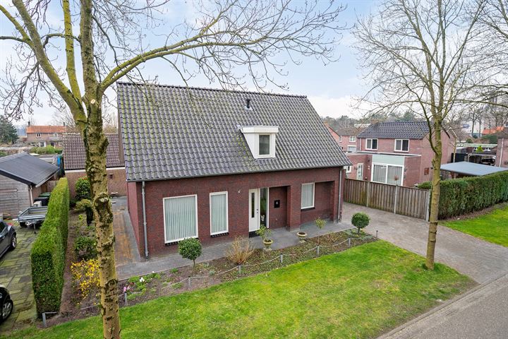 View photo 37 of Lambertweg 6