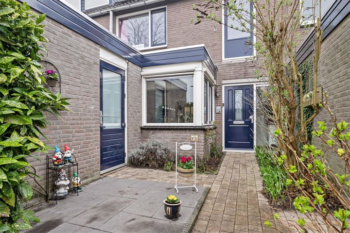 Bekijk foto 2 van Alblasserdamstraat 53