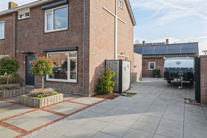 Bekijk foto 32 van Wendelnessestraat 2