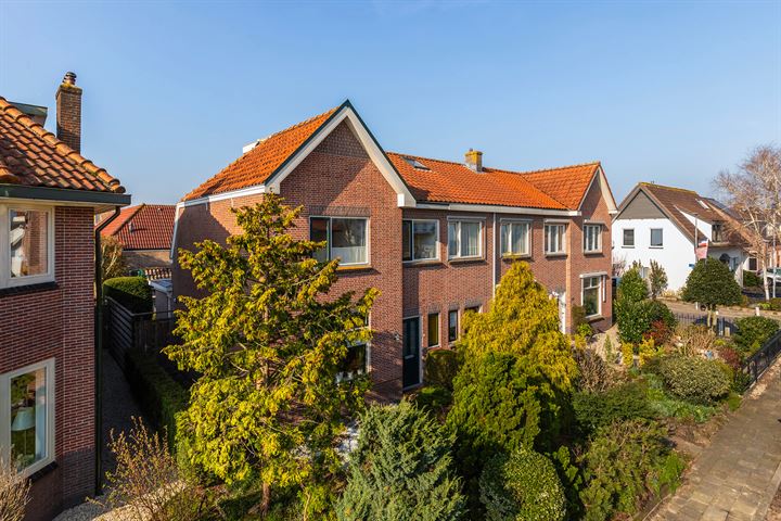 View photo 4 of Nieuwendijk 65