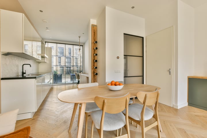 View photo 11 of Pieter Oosterhuisstraat 52-+PP