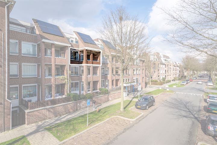 View photo 2 of Deken van Oppensingel 115