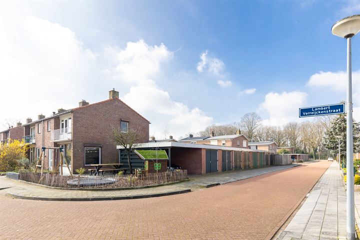 Bekijk foto 50 van Lambert Verreijckenstraat 23