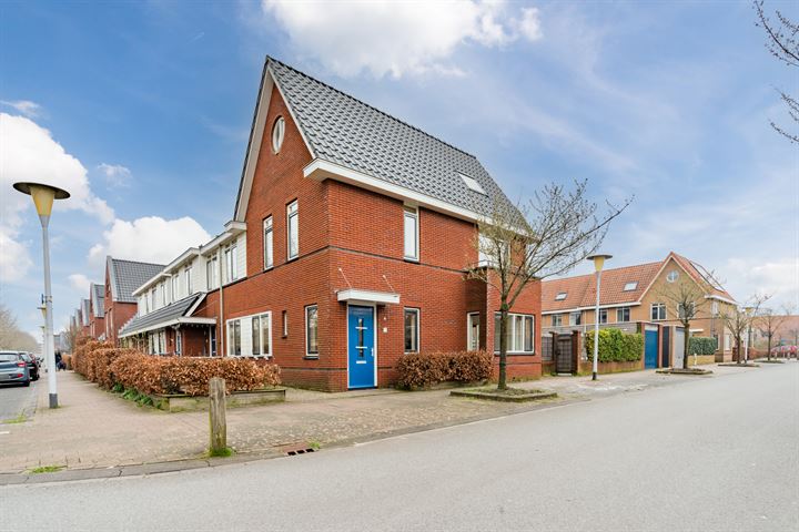 Bekijk foto 1 van Wagenschuurstraat 1