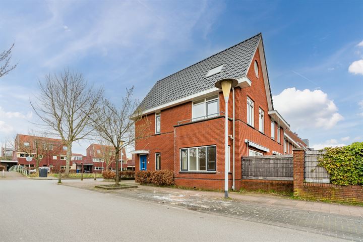 Bekijk foto 42 van Wagenschuurstraat 1