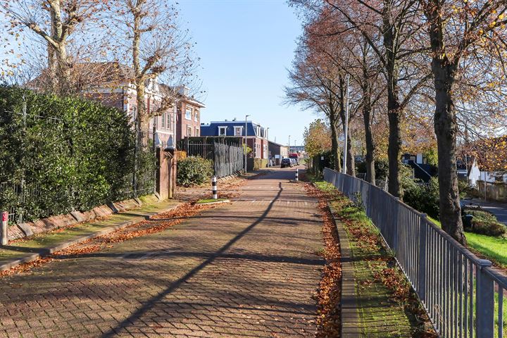 Bekijk foto 29 van Benedenstraat 13