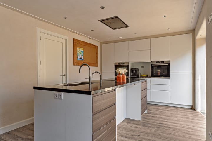 Foto 13 van Voorstraat 11