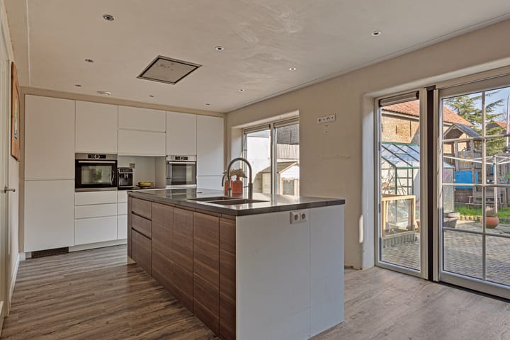 Foto 12 van Voorstraat 11