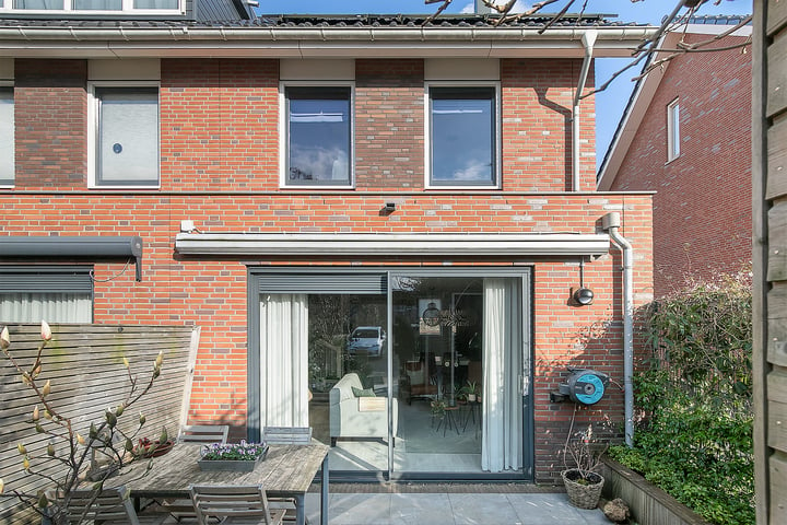 Bekijk foto 36 van Jan Wolkersstraat 13