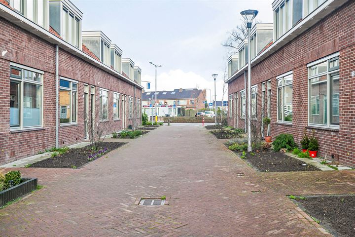 Bekijk foto 31 van Van Deursenstraat 15