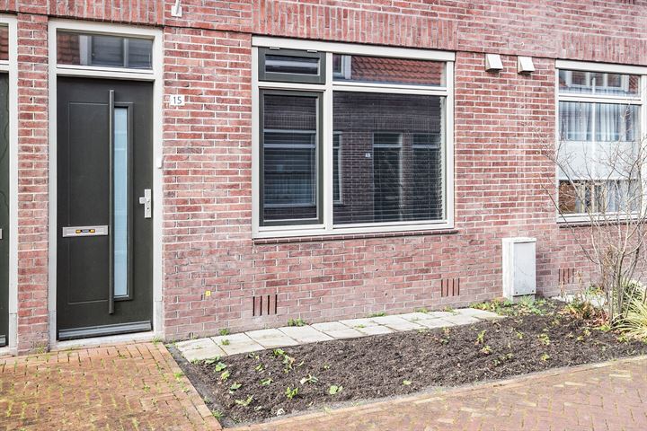 Bekijk foto 36 van Van Deursenstraat 15