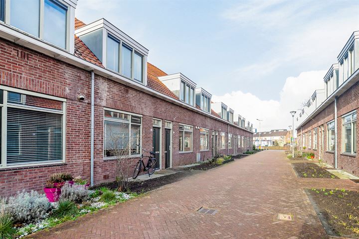 Bekijk foto 37 van Van Deursenstraat 15