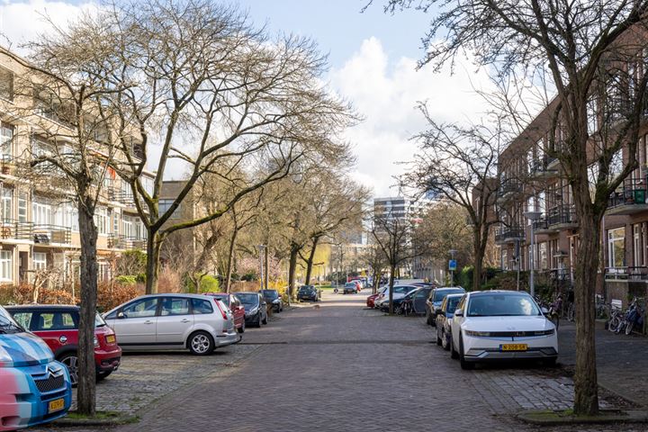 Bekijk foto 31 van Van Beuningenstraat 1-BG