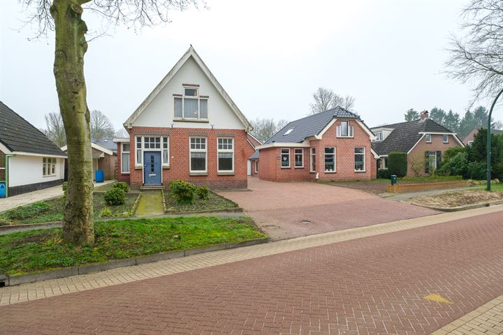 Bekijk foto 2 van Zuidlaarderweg 84