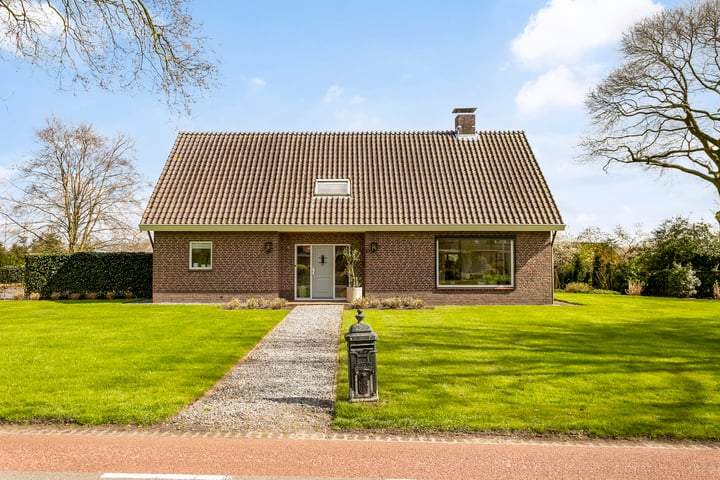 Bekijk foto 5 van Kanaaldijk 11