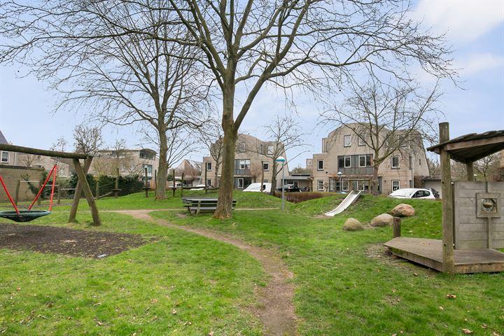 View photo 35 of Oudlaan 11