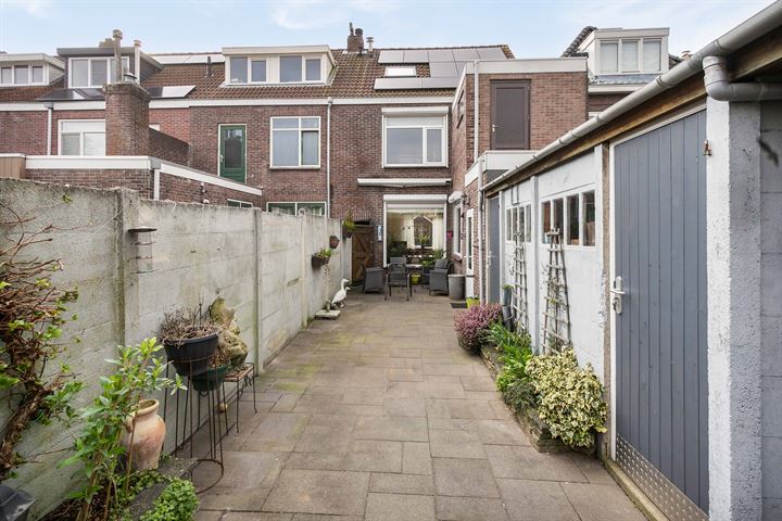 Bekijk foto 32 van Carmelitessenstraat 31