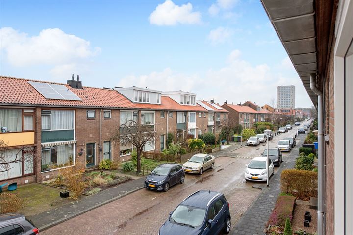 Bekijk foto 23 van Prof. Oudemansstraat 8