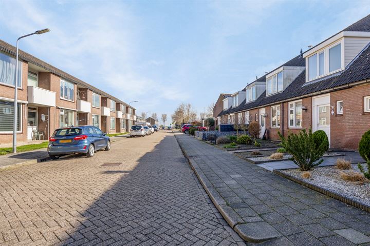 Bekijk foto 32 van Nassaustraat 4