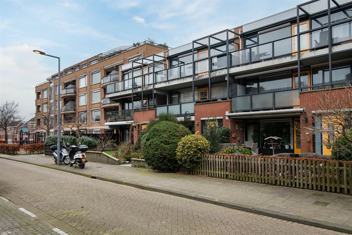 Bekijk foto 15 van Midden-Scheepvaartstraat 27