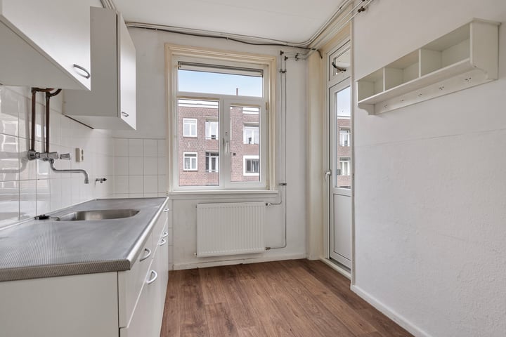 Bekijk foto 10 van Van Oestendestraat 17-C