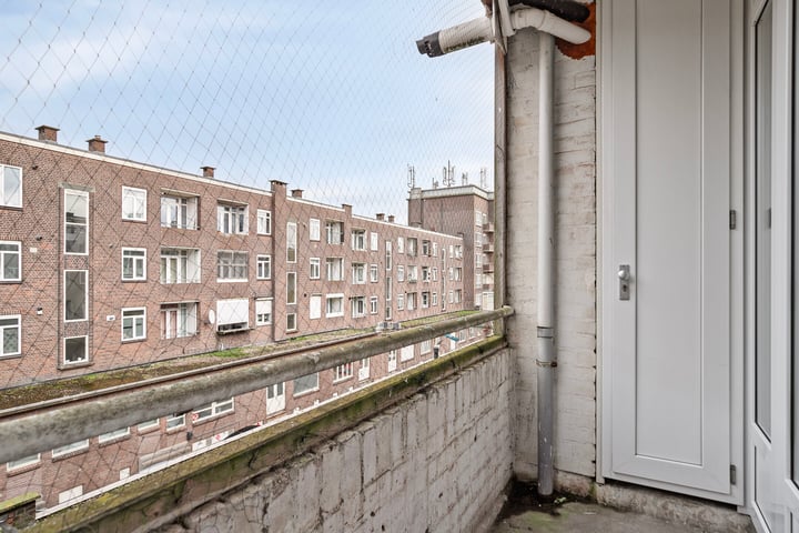 Bekijk foto 18 van Van Oestendestraat 17-C