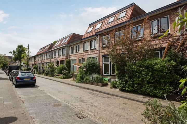 Bekijk foto 45 van Aldegondestraat 72