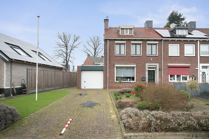 Bekijk foto 39 van Riethstraat 34