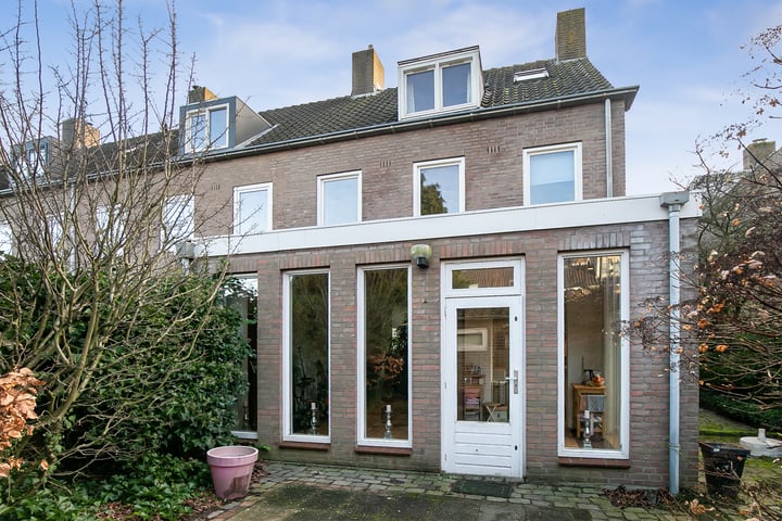 Bekijk foto 38 van Ruusbroecstraat 50