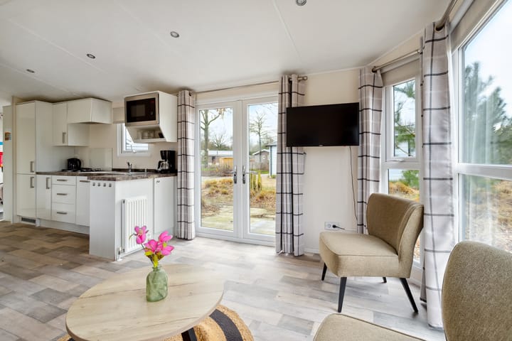 Photo 4 of Spijkweg 15-372