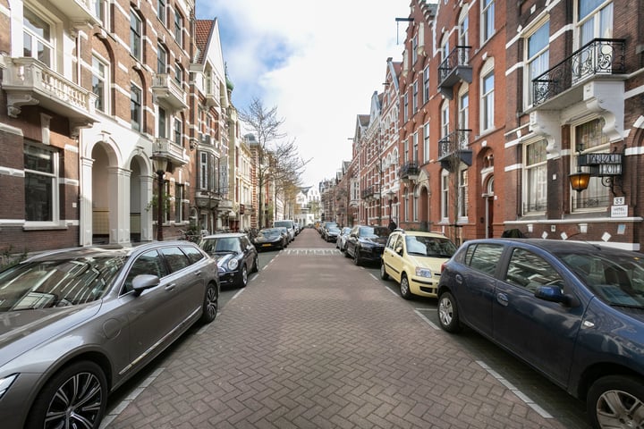 View photo 16 of Roemer Visscherstraat 34-H