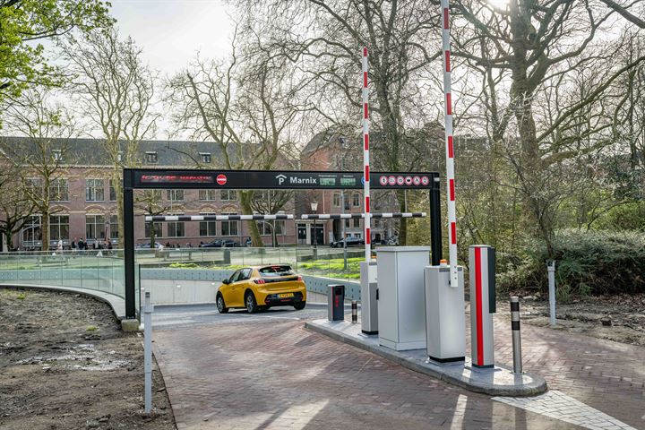 Bekijk foto 36 van Van Oldenbarneveldtstraat 23-H