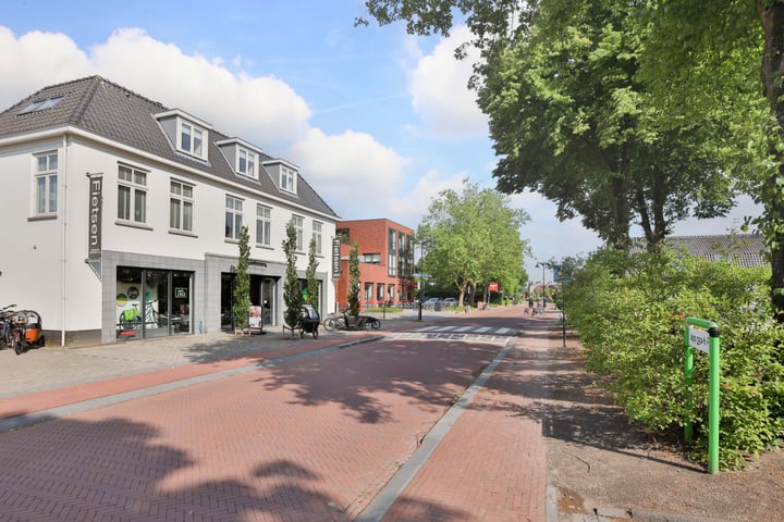 Bekijk foto 41 van Van Tuyllstraat 20