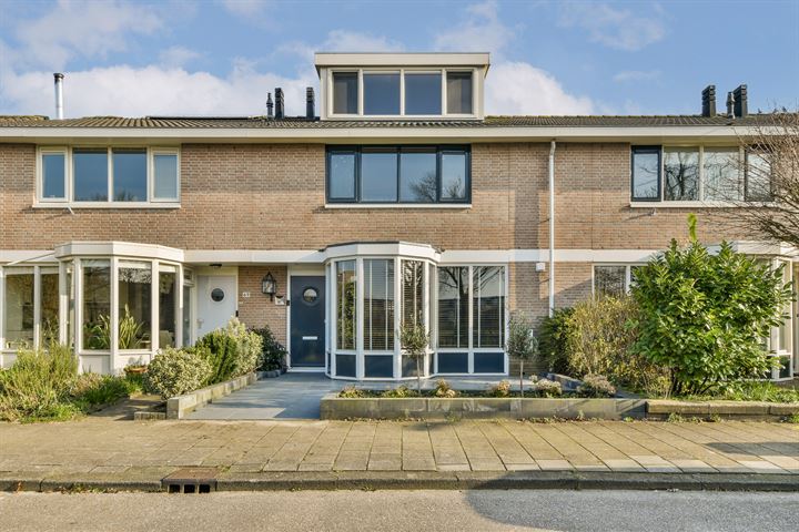 Bekijk foto 1 van Anna de Waalstraat 67