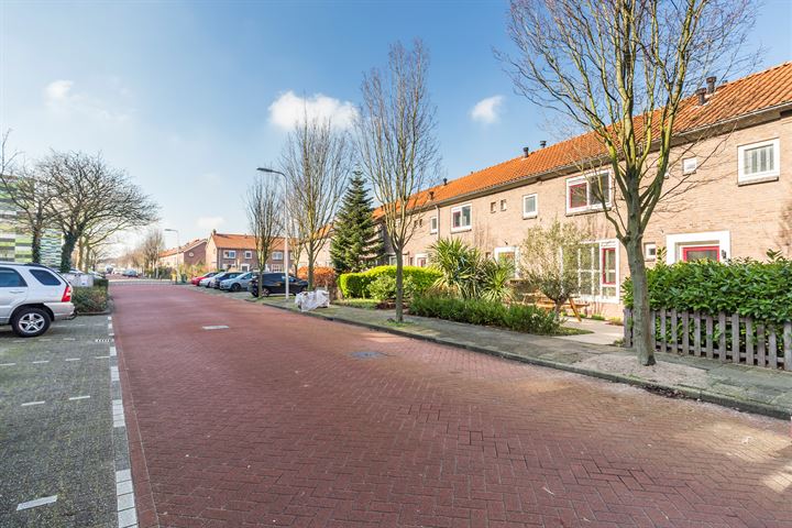 Bekijk foto 33 van Beatrixstraat 54