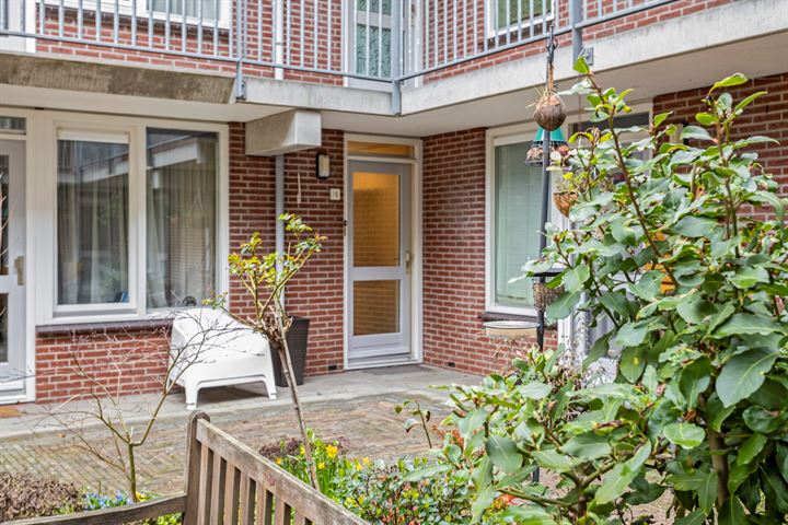 Bekijk foto 5 van Graaf van Burenstraat 2-F5