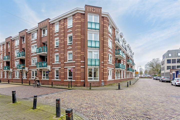 Bekijk foto 1 van Graaf van Burenstraat 2-F5