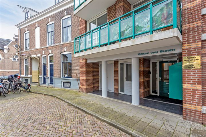 Bekijk foto 2 van Graaf van Burenstraat 2-F5